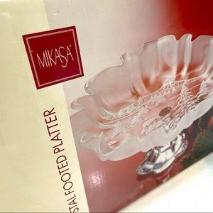 Mikasa Holiday Classics Footed Platter.
